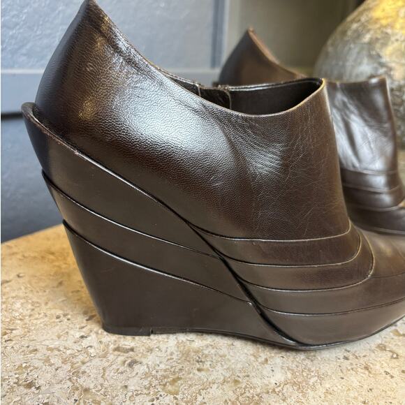 Miu Miu Dark Brown Leather Wedge Bootie Pumps 4.5" Heel Size 38 1/2 (8.5) - Picture 3 of 9
